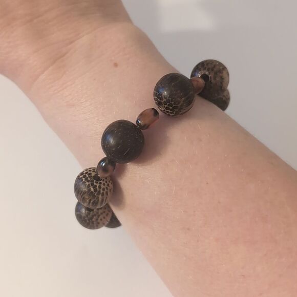 626 Brown Wood Grain Textured‎ Beaded Stretch Bracelet - Picture 1 of 4